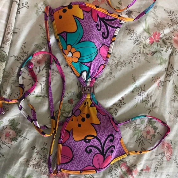 Bathing suit - Picture 2 of 3